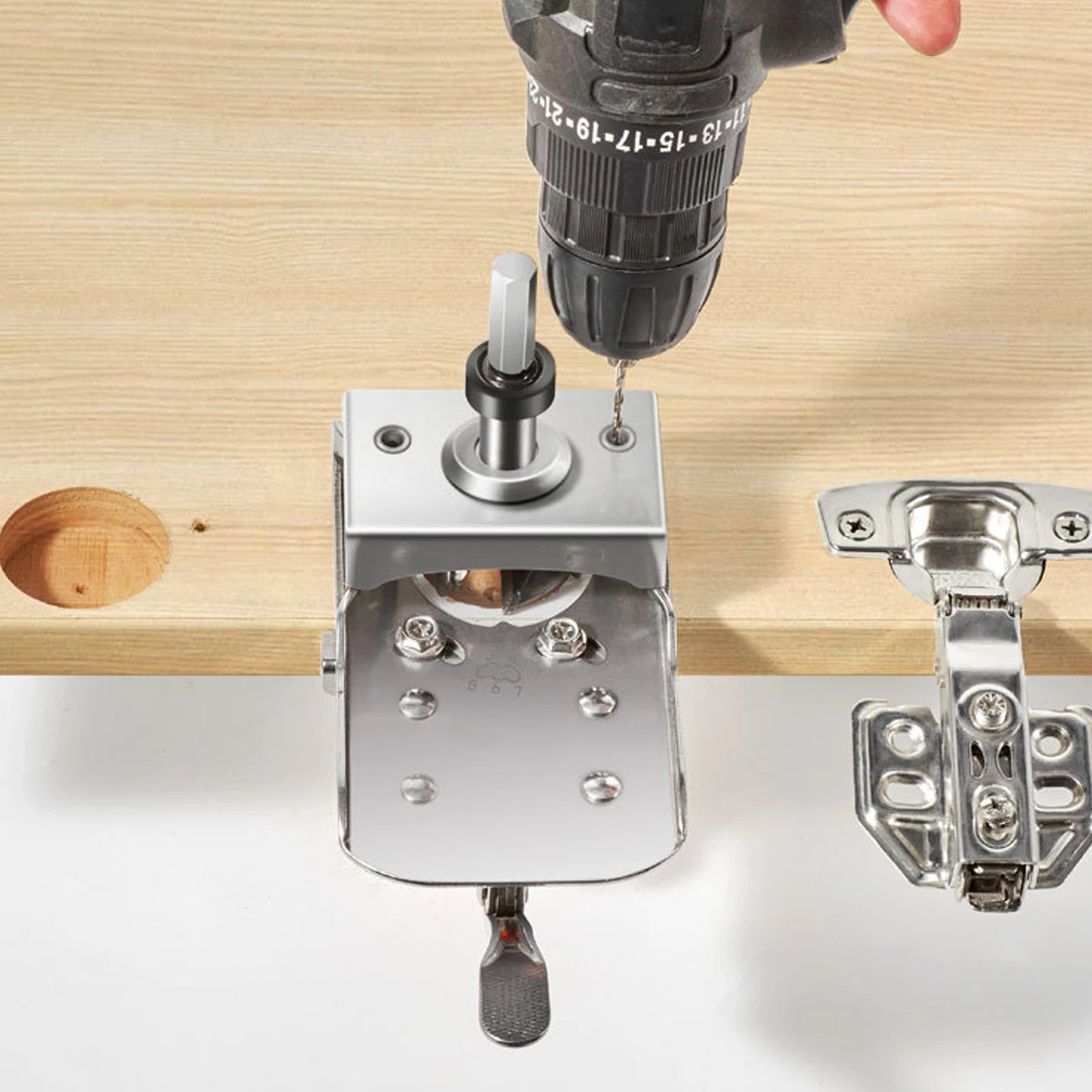 DrillMate Pro™ – Gabarit de perçage de précision 35mm pour charnières invisibles